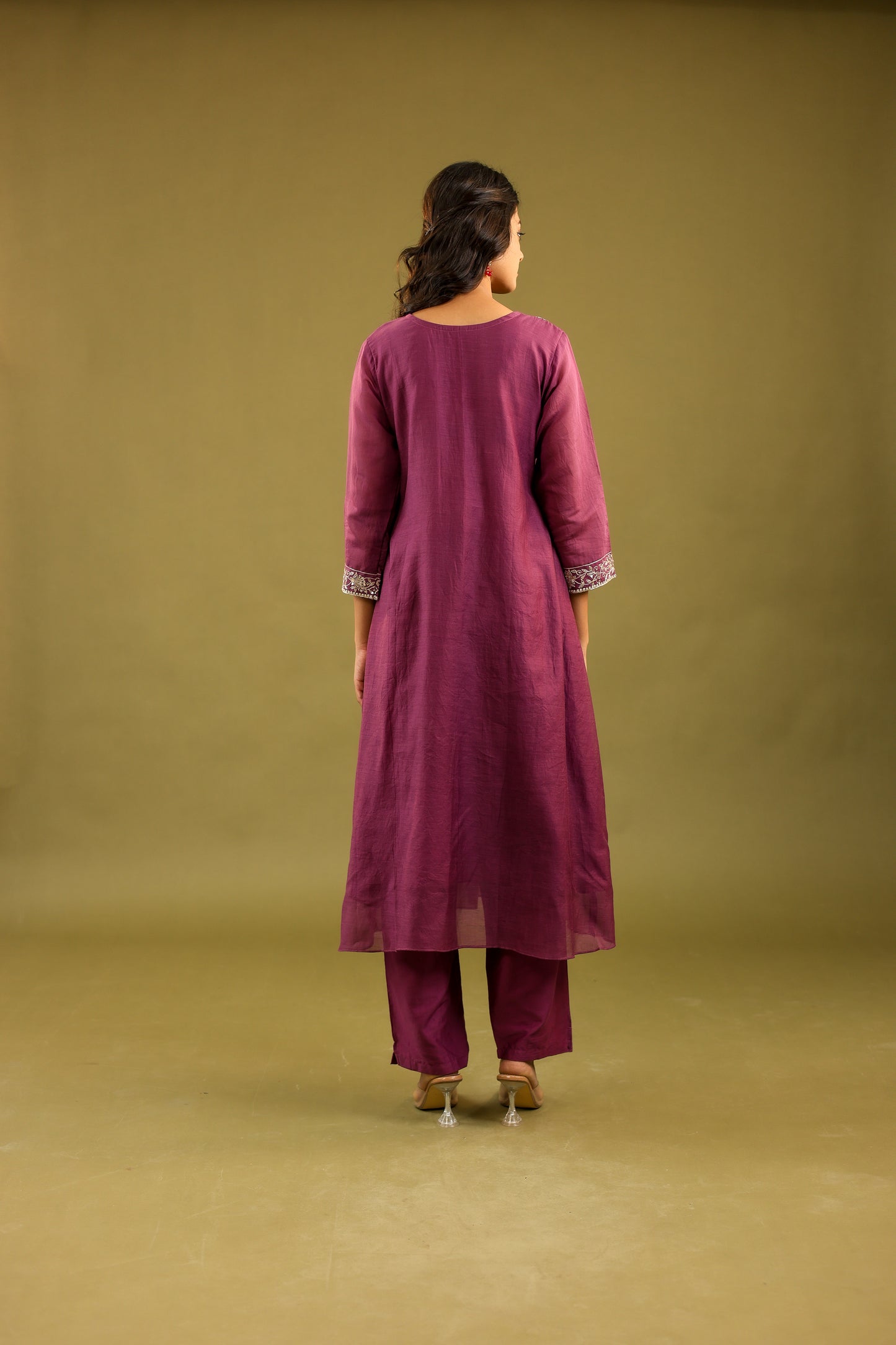 Elegance Bloomed – Hand Embroidered Mul Chanderi Suit Set for Women