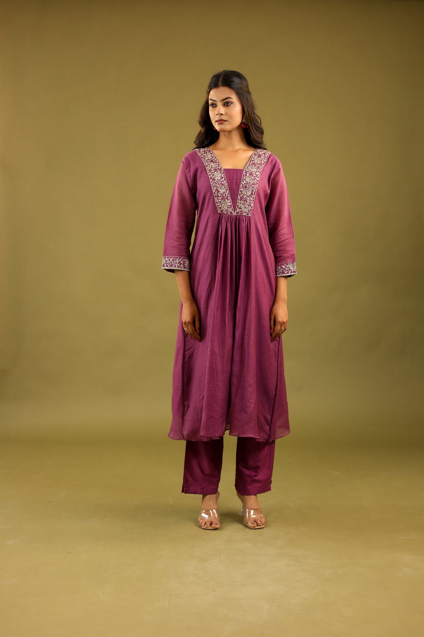 Elegance Bloomed – Hand Embroidered Mul Chanderi Suit Set for Women