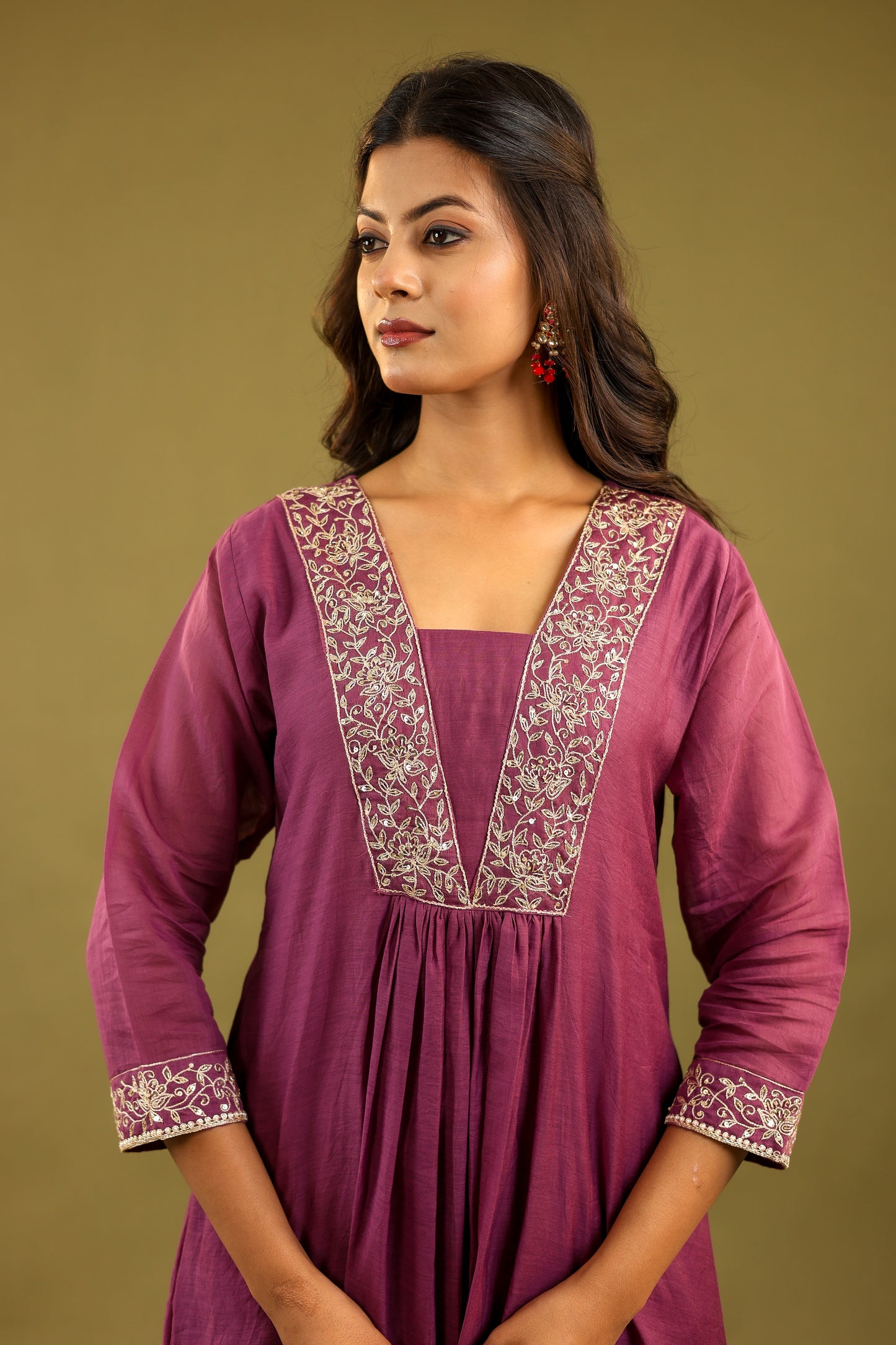 Elegance Bloomed – Hand Embroidered Mul Chanderi Suit Set for Women