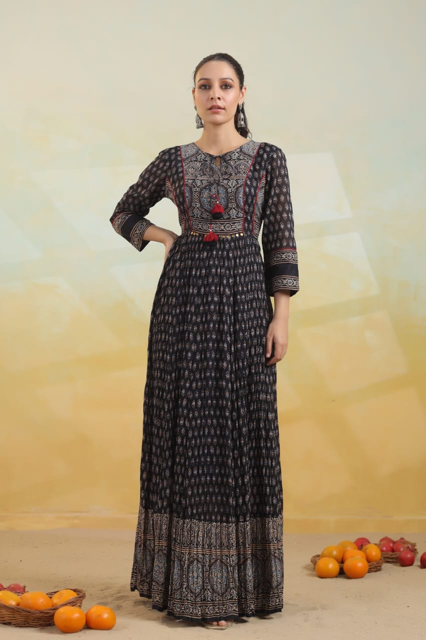 Elegant Full-Length Pure Cotton Anarkali Gown Black